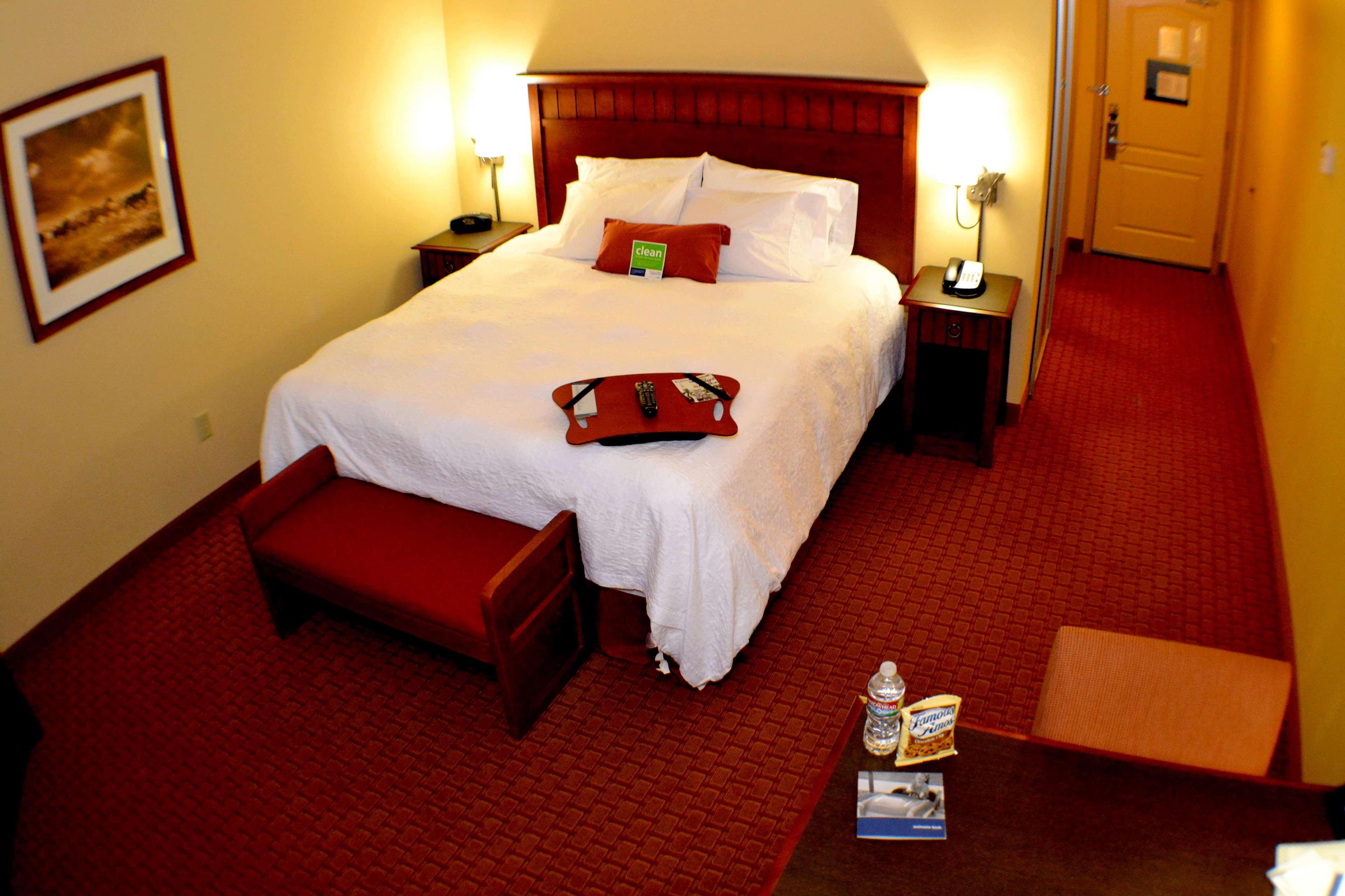 Hampton Inn & Suites Грин-Ривер Экстерьер фото