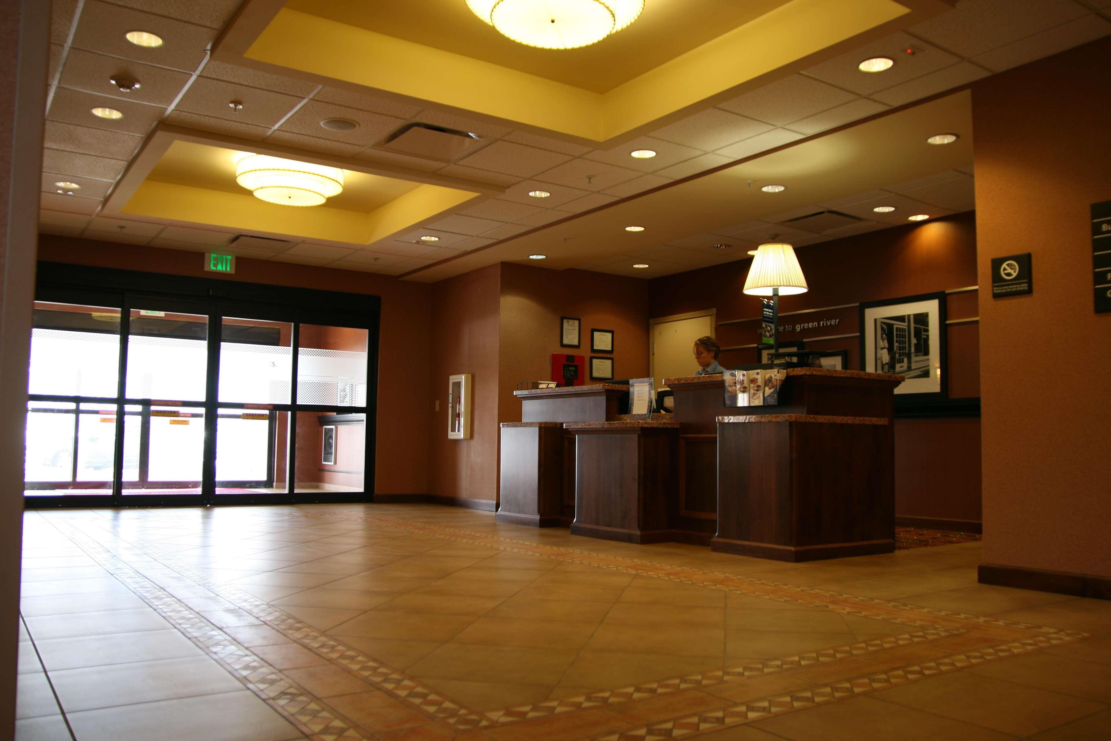 Hampton Inn & Suites Грин-Ривер Интерьер фото