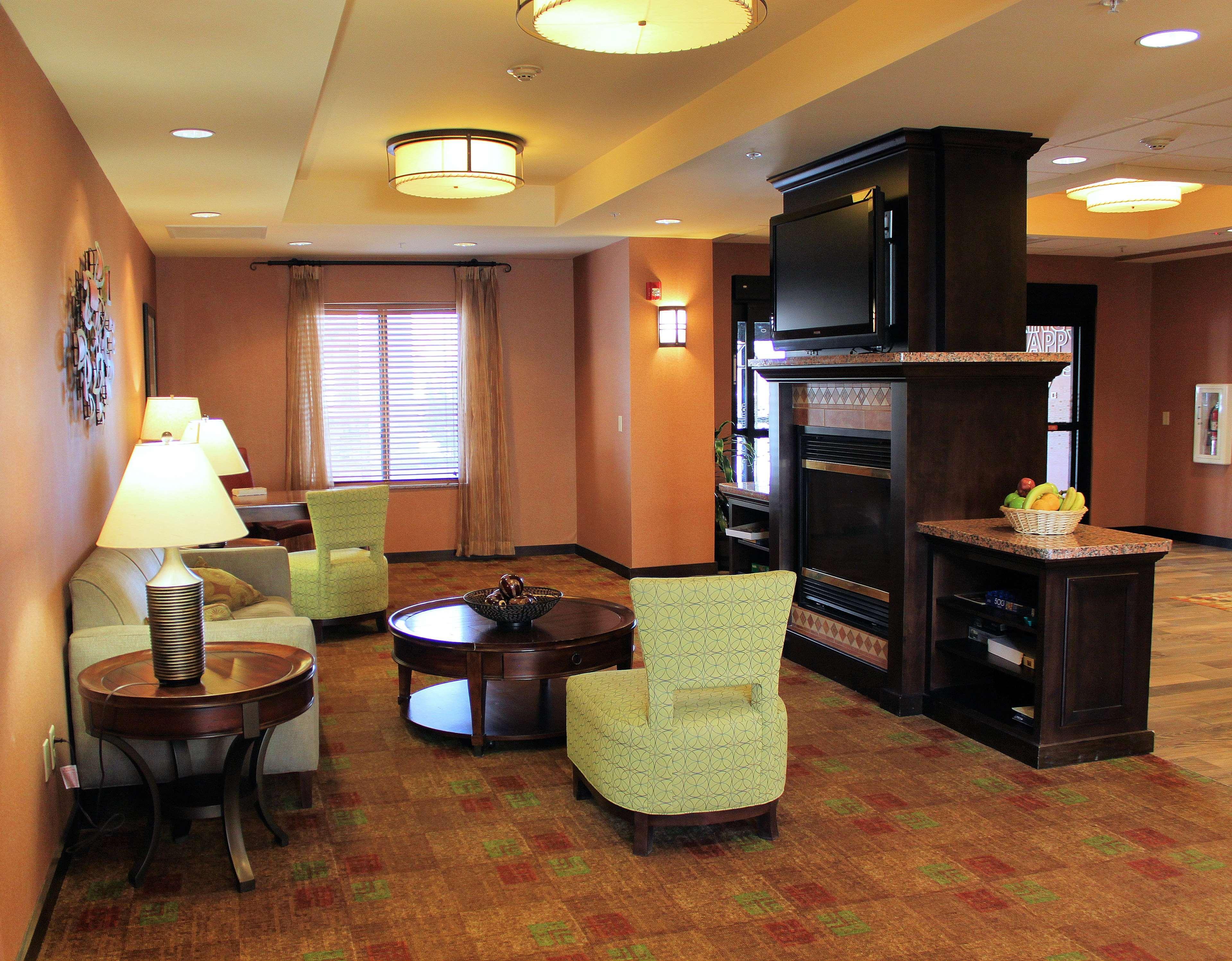 Hampton Inn & Suites Грин-Ривер Экстерьер фото