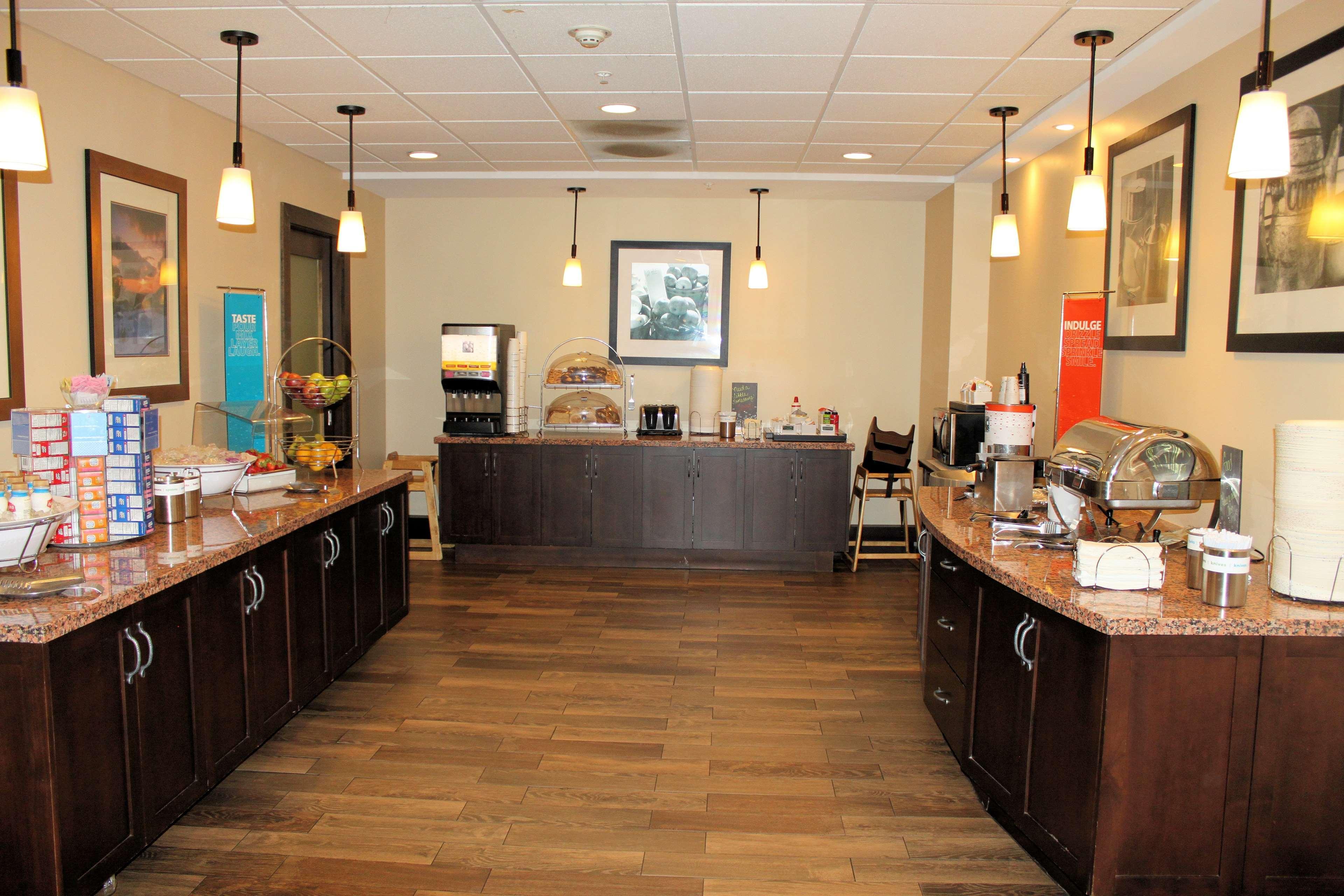 Hampton Inn & Suites Грин-Ривер Экстерьер фото