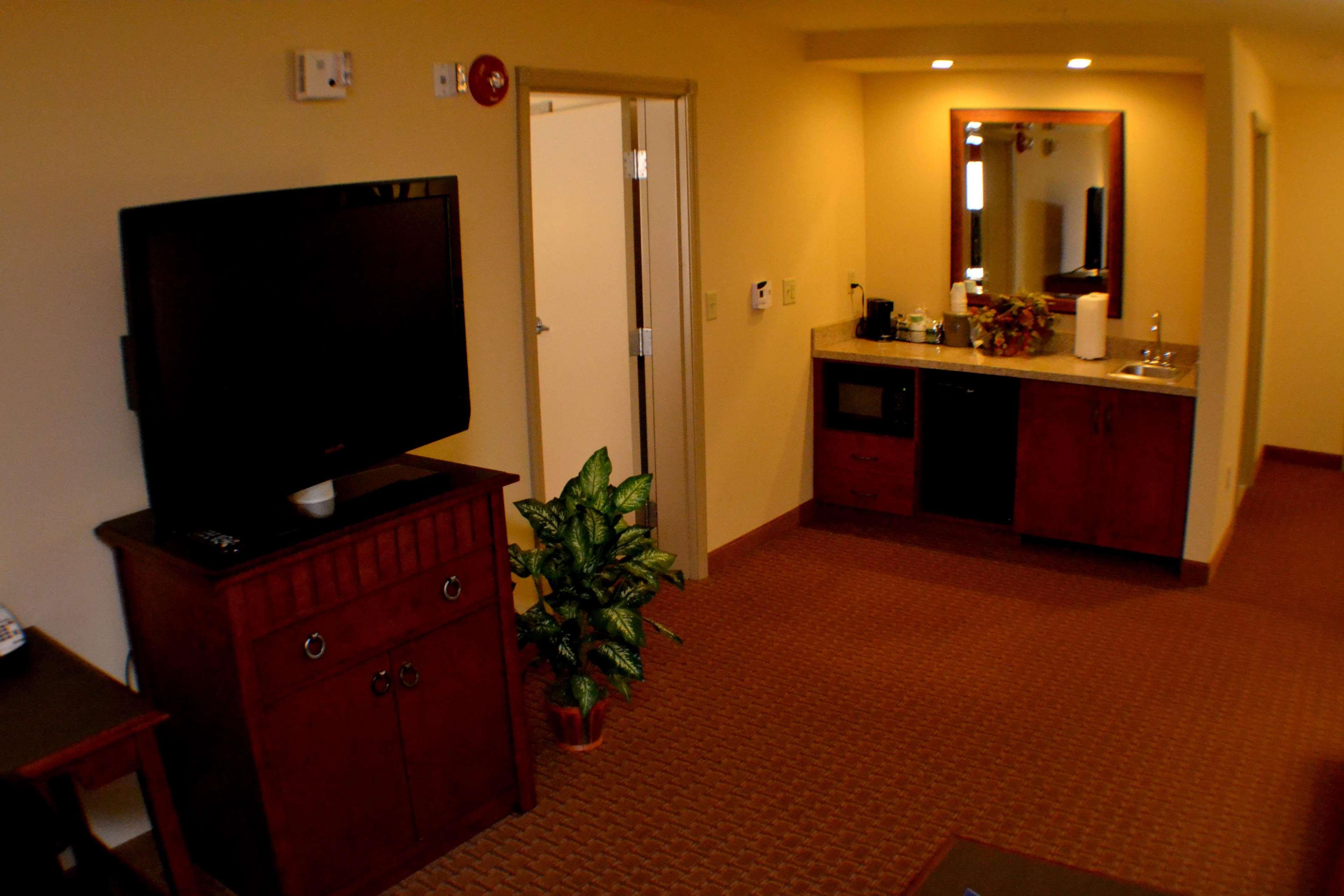 Hampton Inn & Suites Грин-Ривер Номер фото