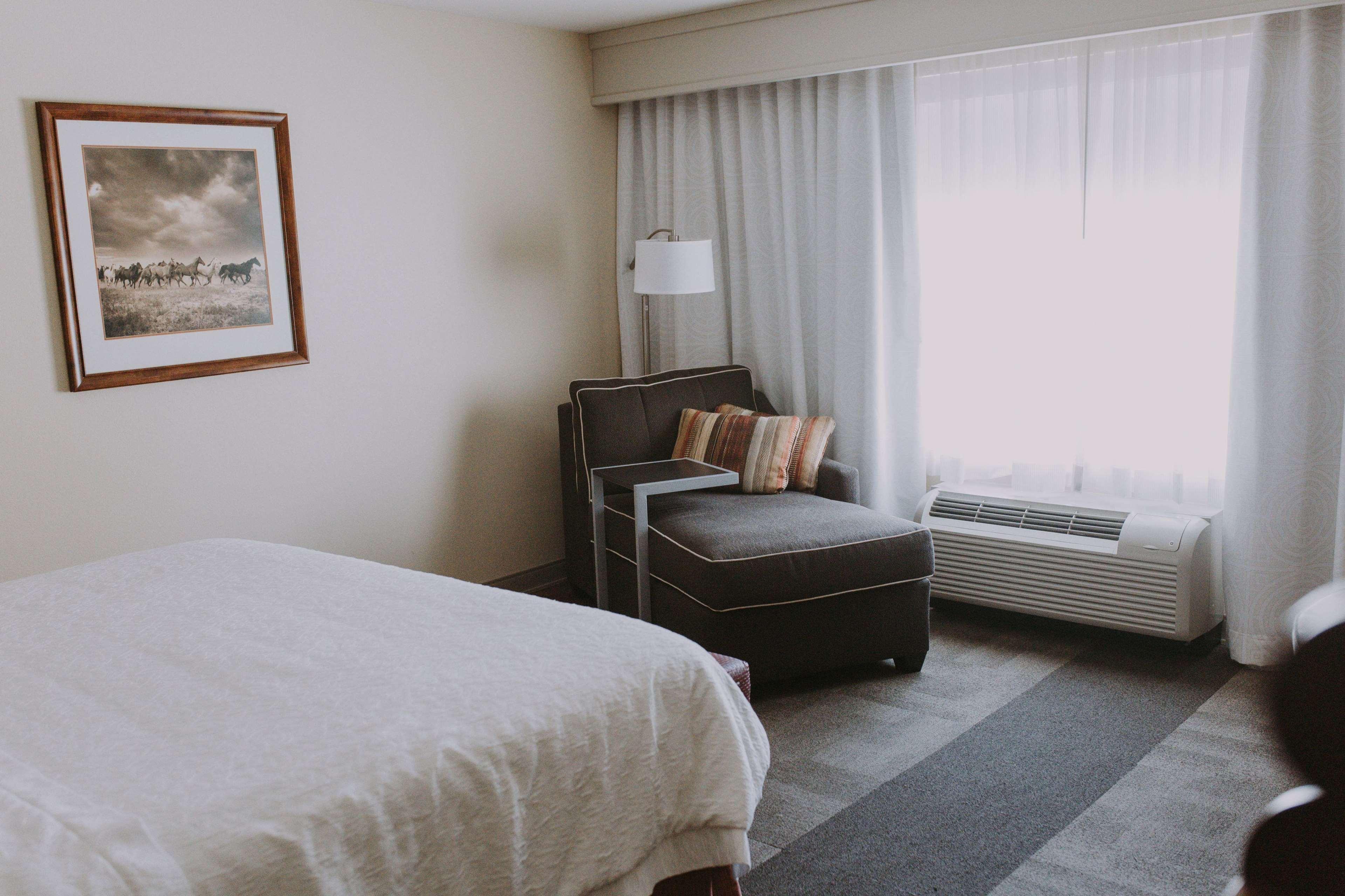 Hampton Inn & Suites Грин-Ривер Экстерьер фото