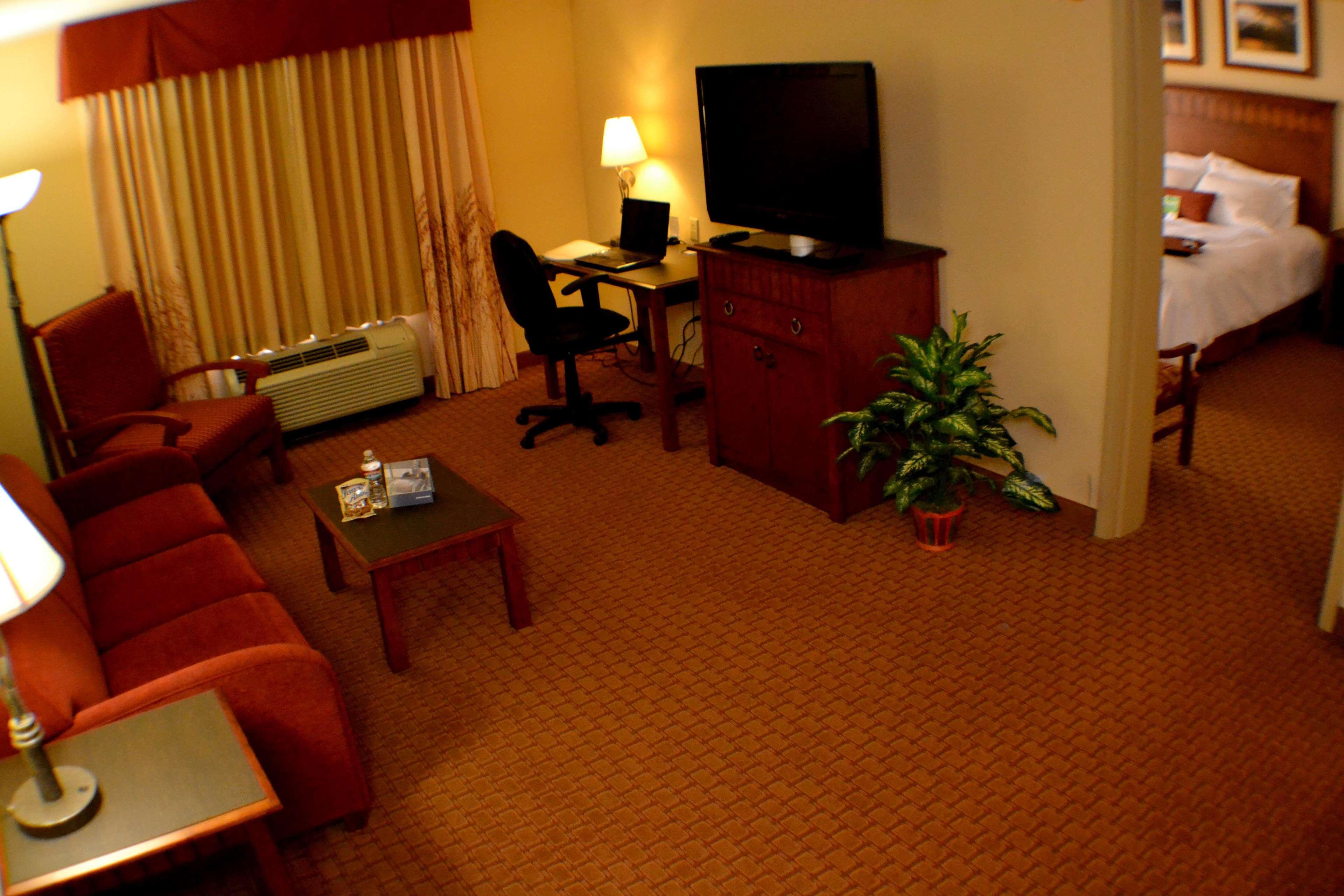 Hampton Inn & Suites Грин-Ривер Номер фото