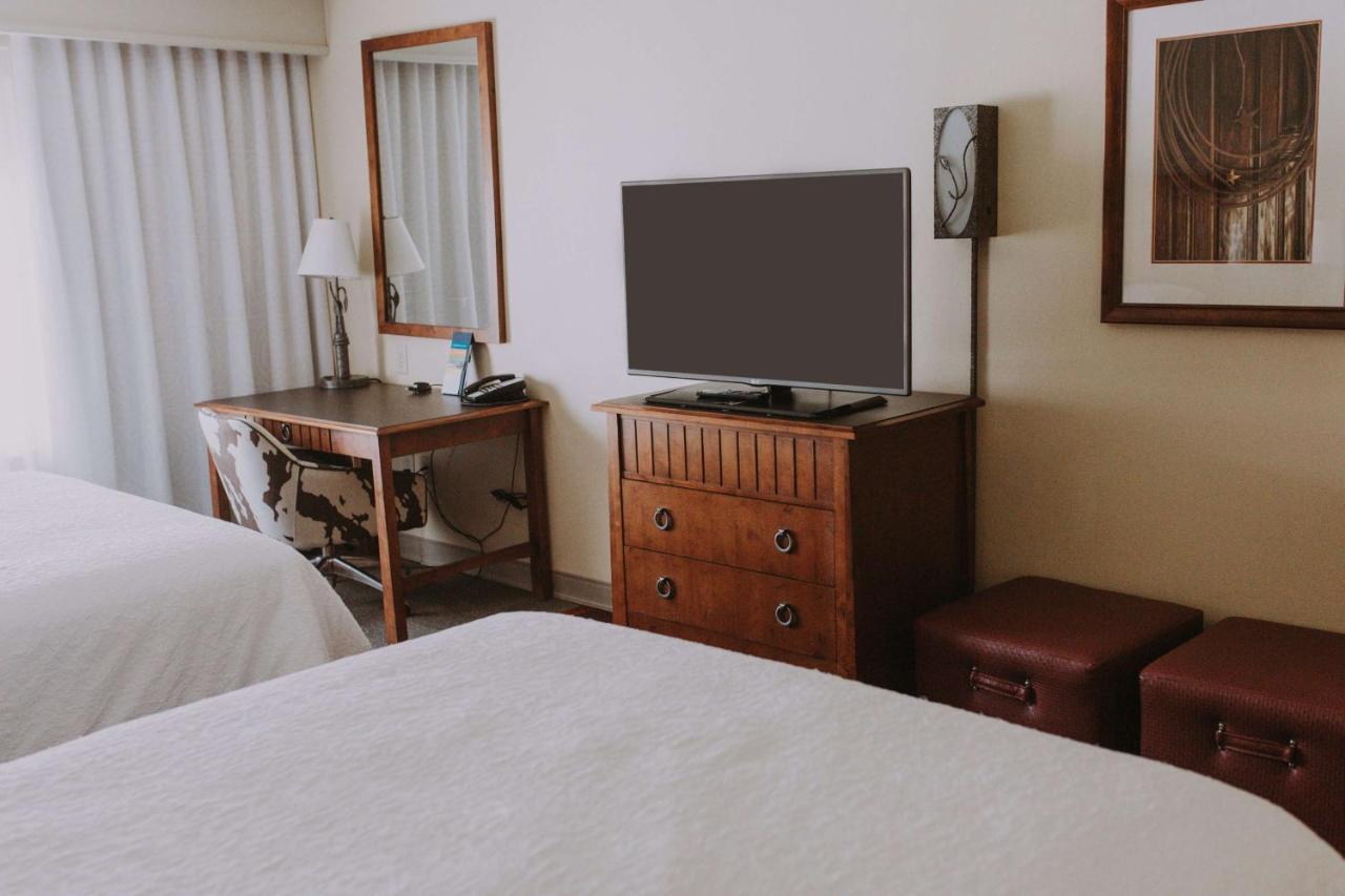 Hampton Inn & Suites Грин-Ривер Экстерьер фото